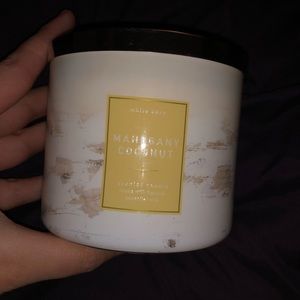 White Barn 3 wick candle